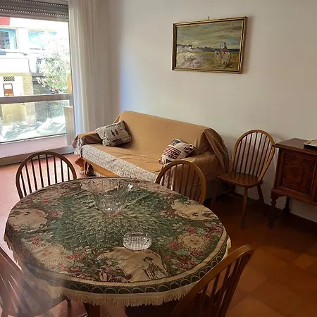 600 Meters From The Sea Apartmán *